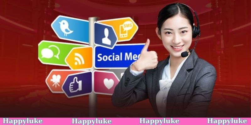 Người chơi sử dụng hotline để nhận hỗ trợ